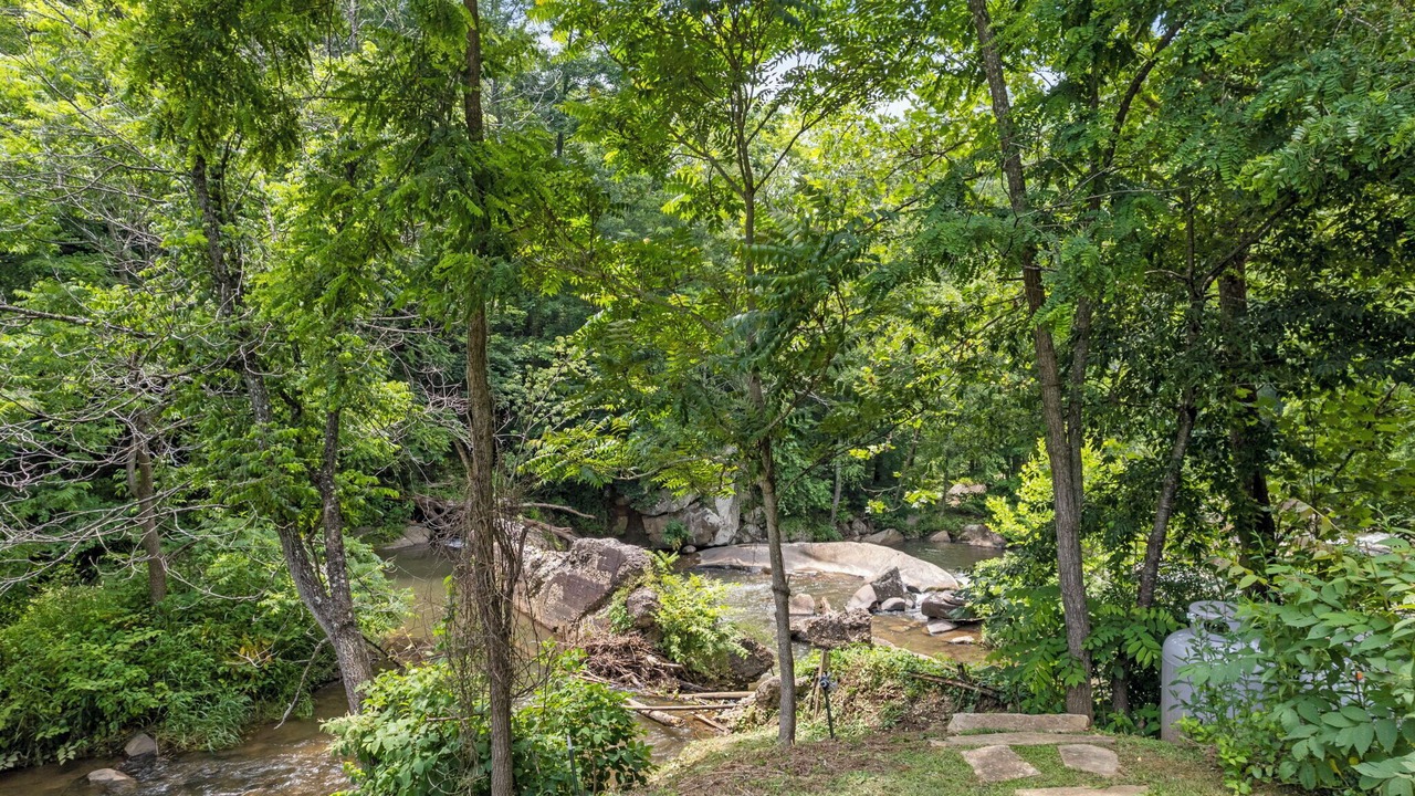 Photo of Outdoor in Bakersville