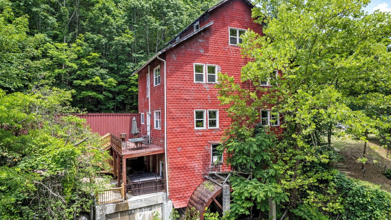 Photo of Outdoor in Bakersville