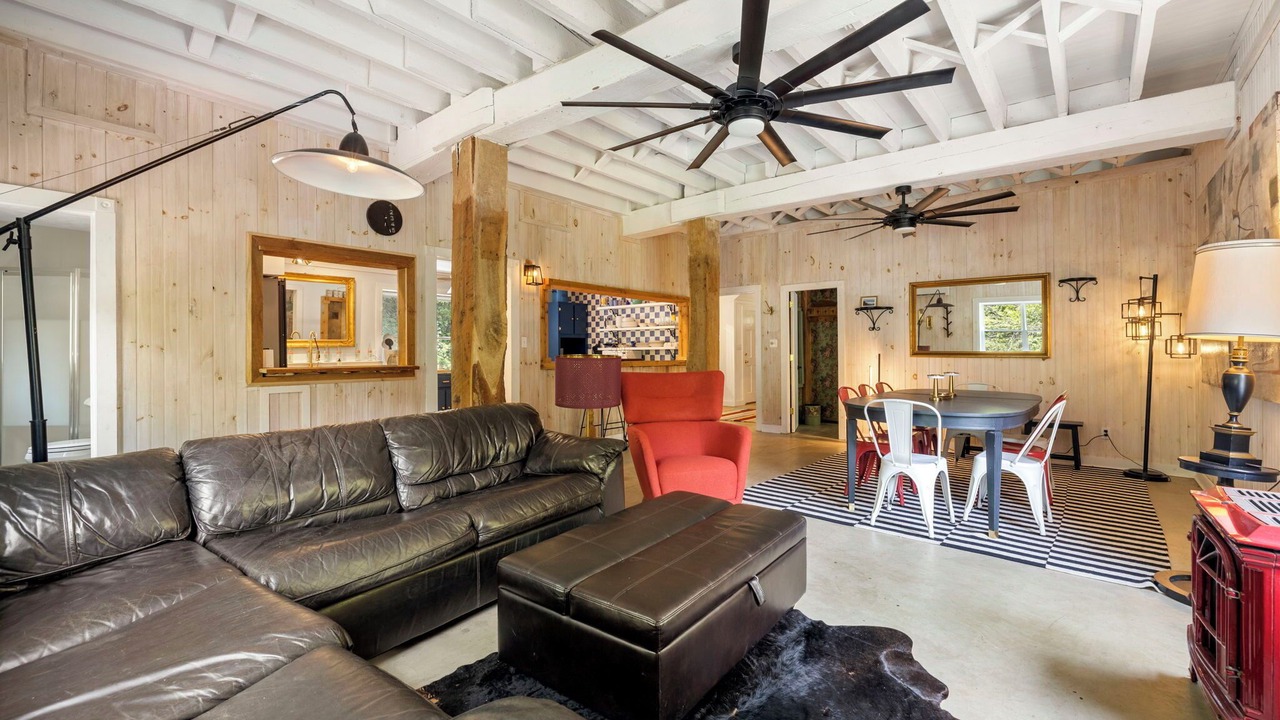 Photo of Livingroom in Bakersville