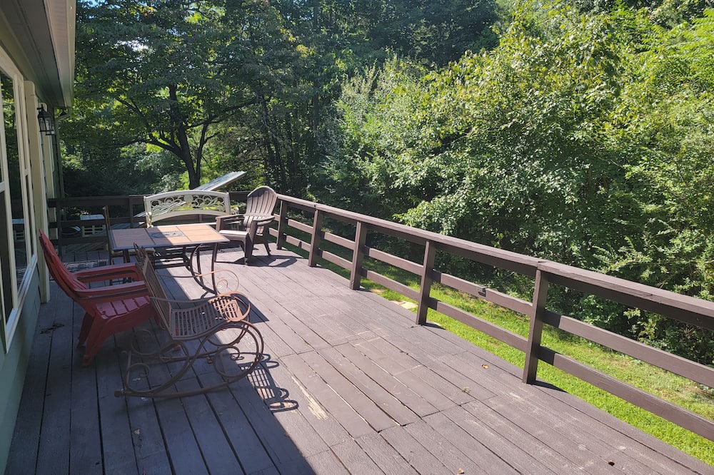 Photo of Patio Balcony in Qualla