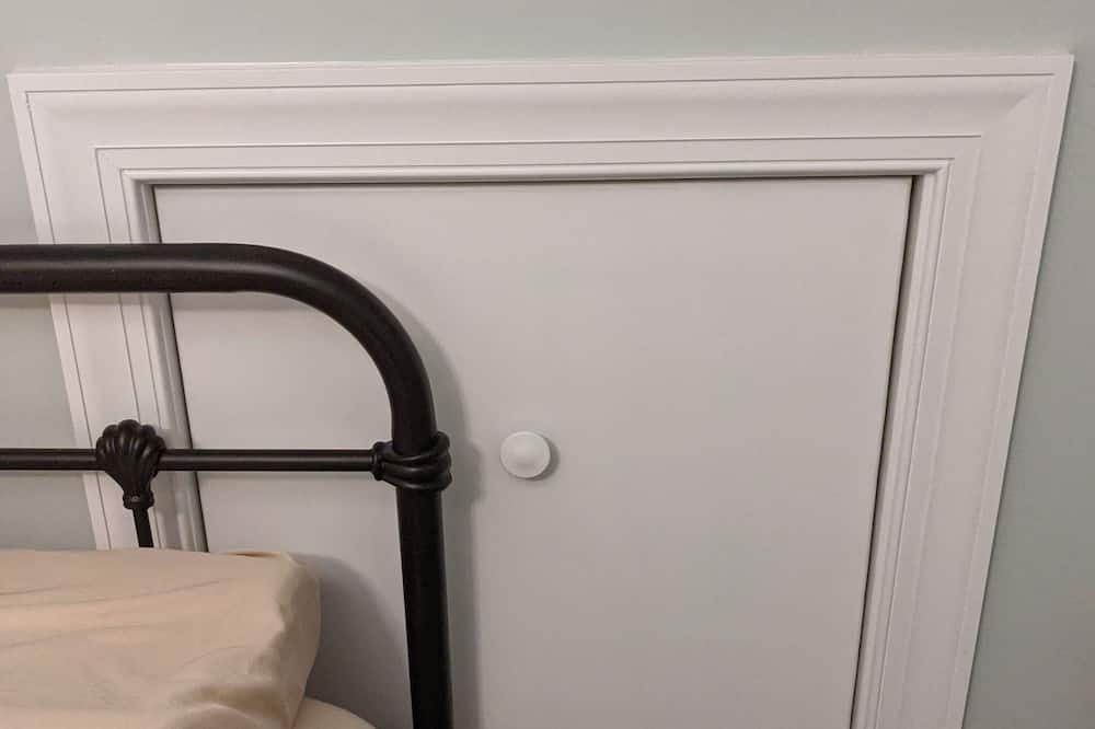 Photo of Bedroom in Creedmoor