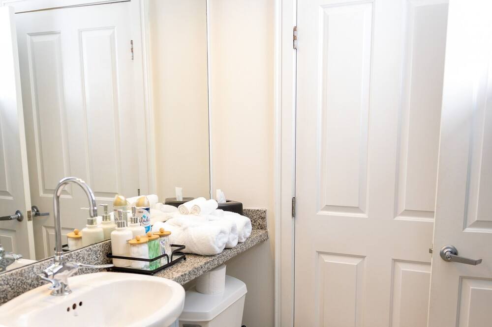 Photo of Bathroom in Third Ward