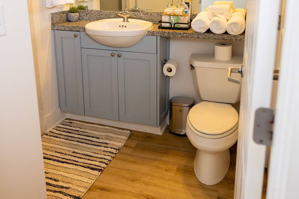 Photo of Bathroom in Third Ward