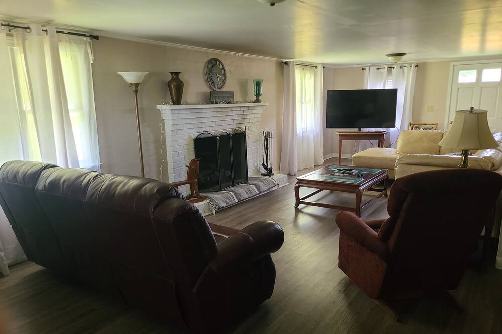 Photo of Livingroom in Norwood