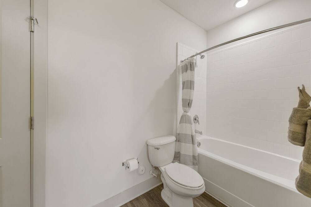 Photo of Bathroom in Dixie - Berryhill