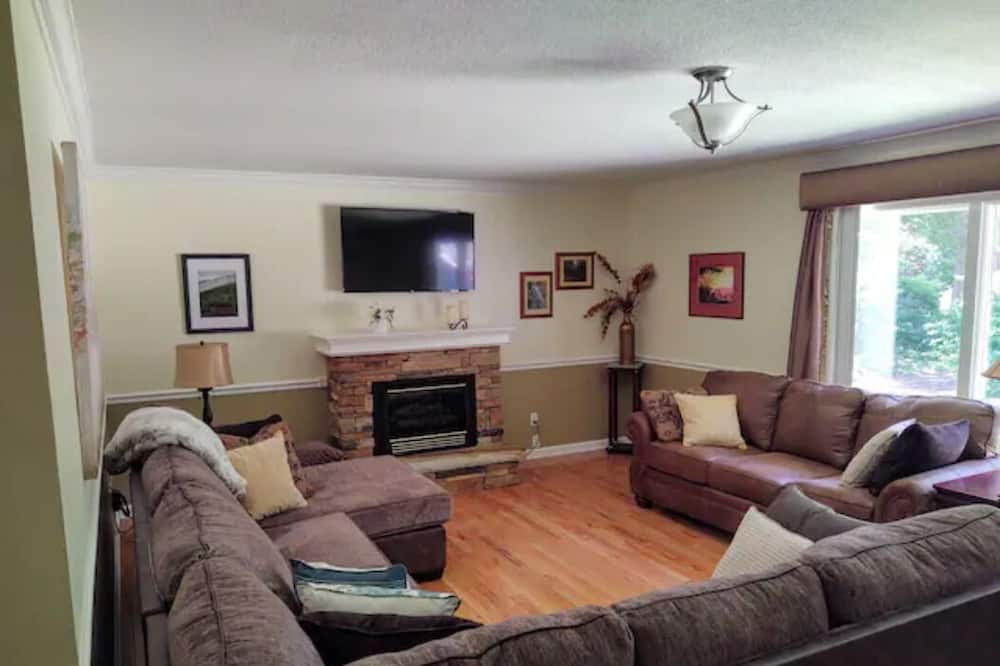 Photo of Livingroom in Bakersville