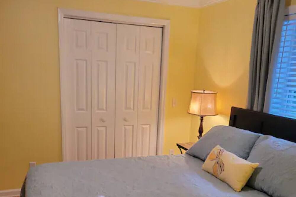 Photo of Bedroom in Bakersville