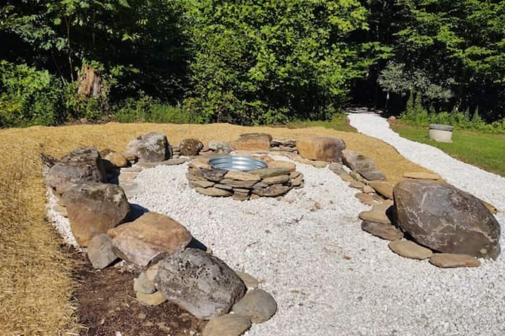 Photo of Outdoor in Bakersville