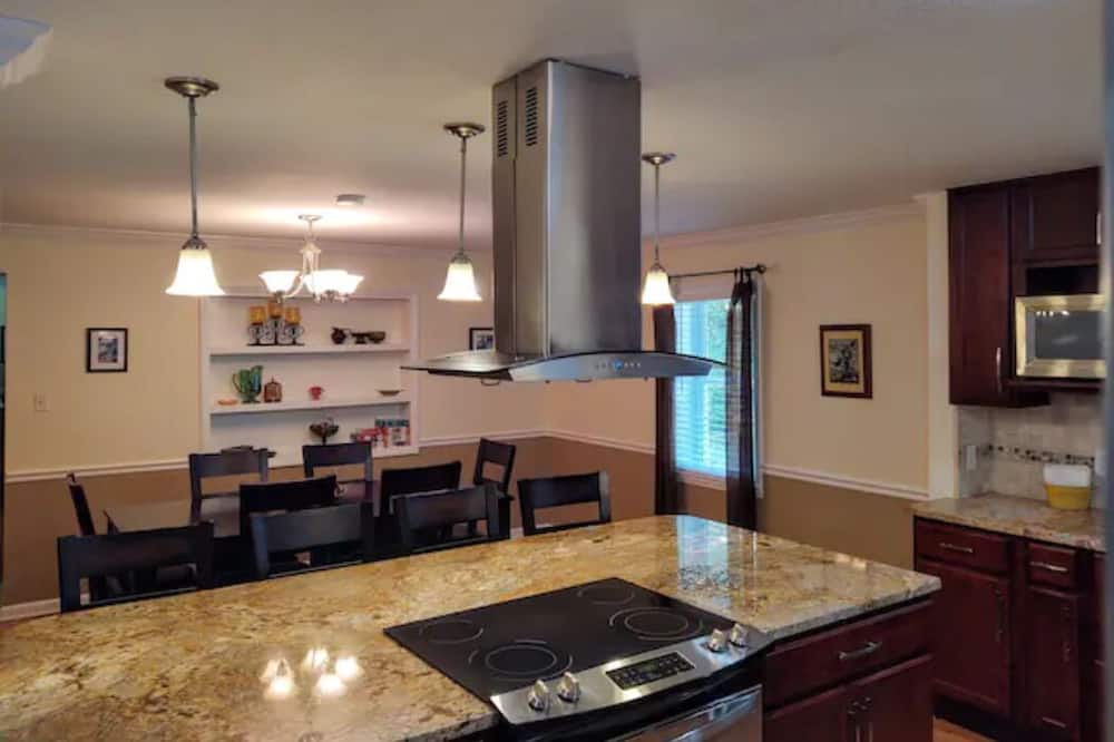 Photo of Kitchen in Bakersville