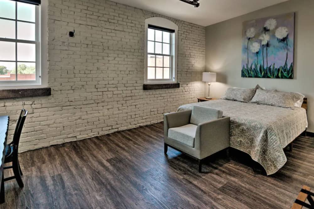 Photo of Bedroom in Hickory