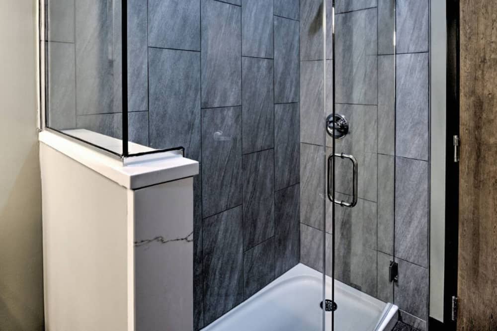 Photo of Bathroom in Hickory