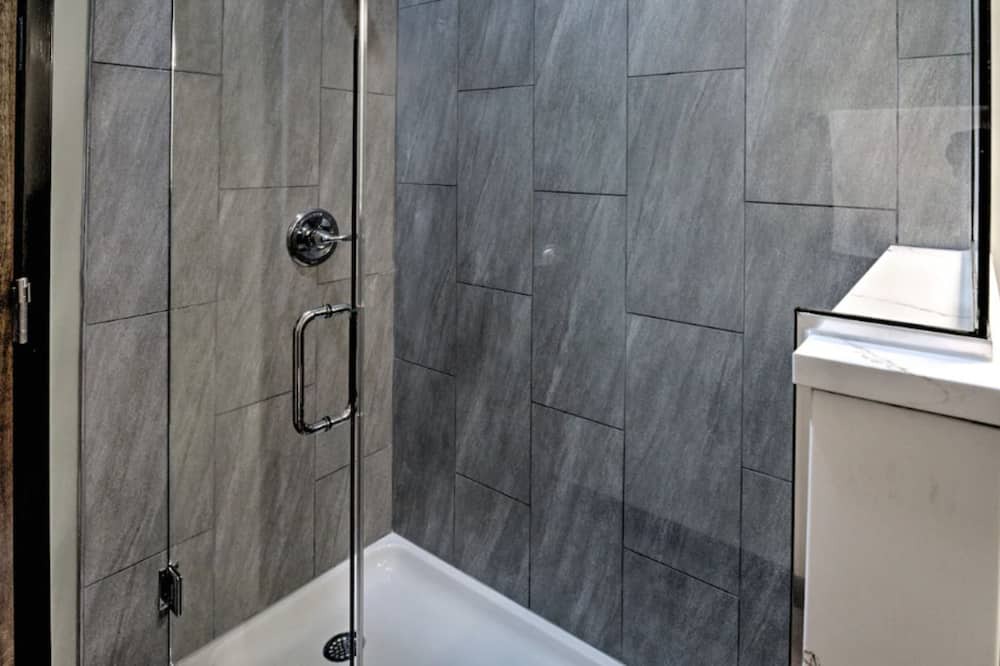 Photo of Bathroom in Hickory