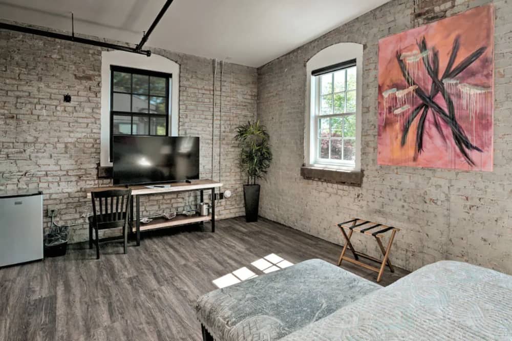 Photo of Bedroom in Hickory