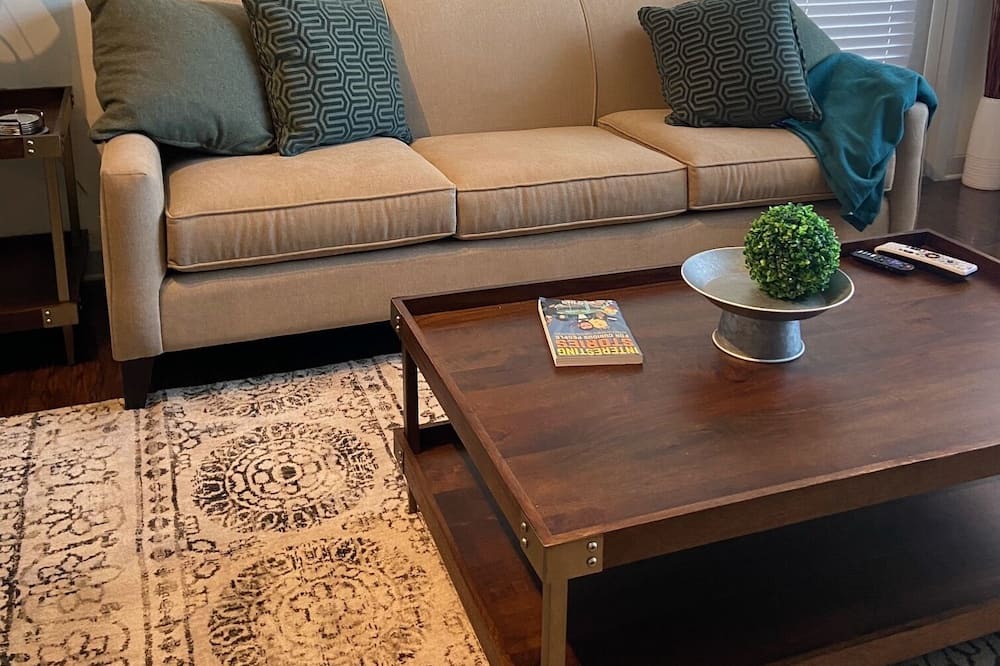 Photo of Livingroom in Cherry
