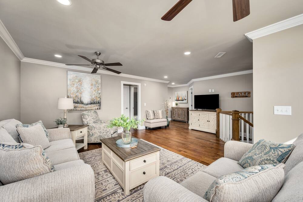 Photo of Livingroom in Winchester