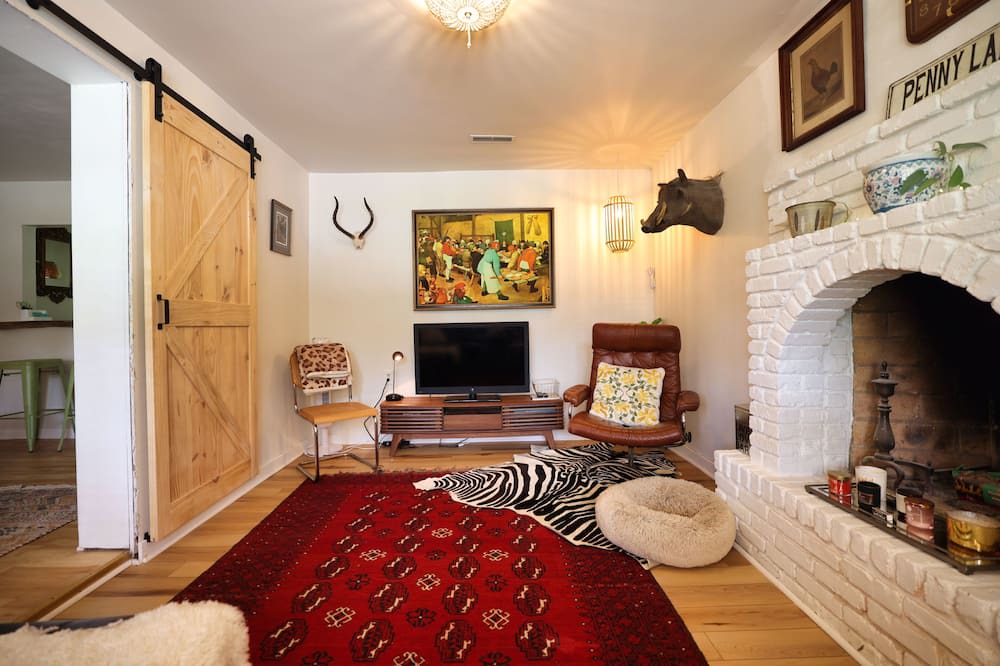 Photo of Livingroom in Charleston