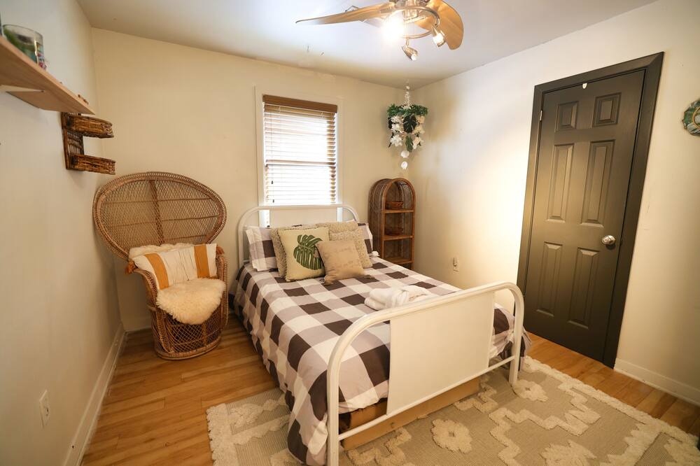 Photo of Bedroom in Charleston