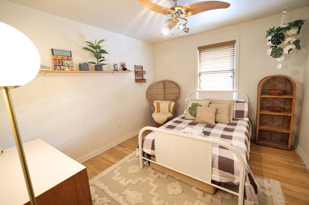 Photo of Bedroom in Charleston