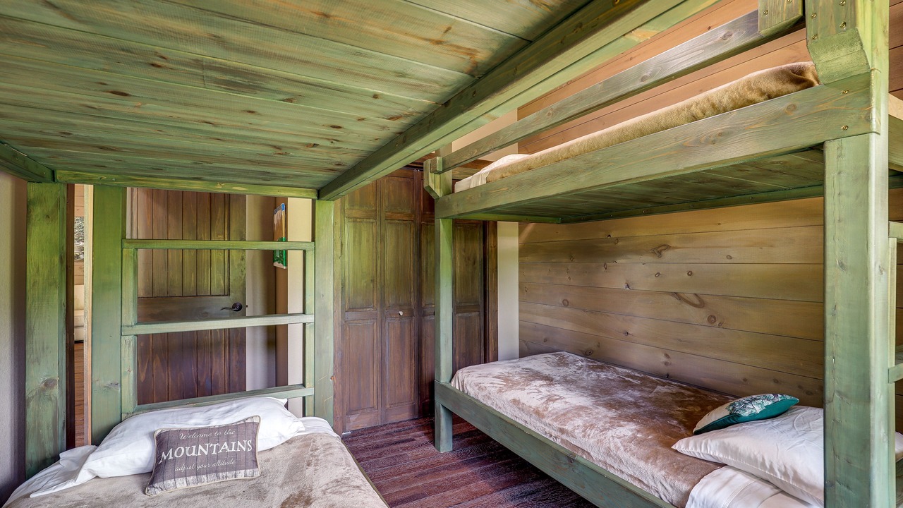 Photo of Bedroom in Burnsville