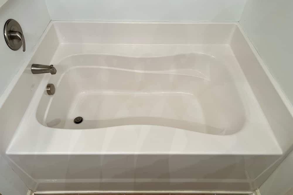 Photo of Bathroom in Harwood Lane