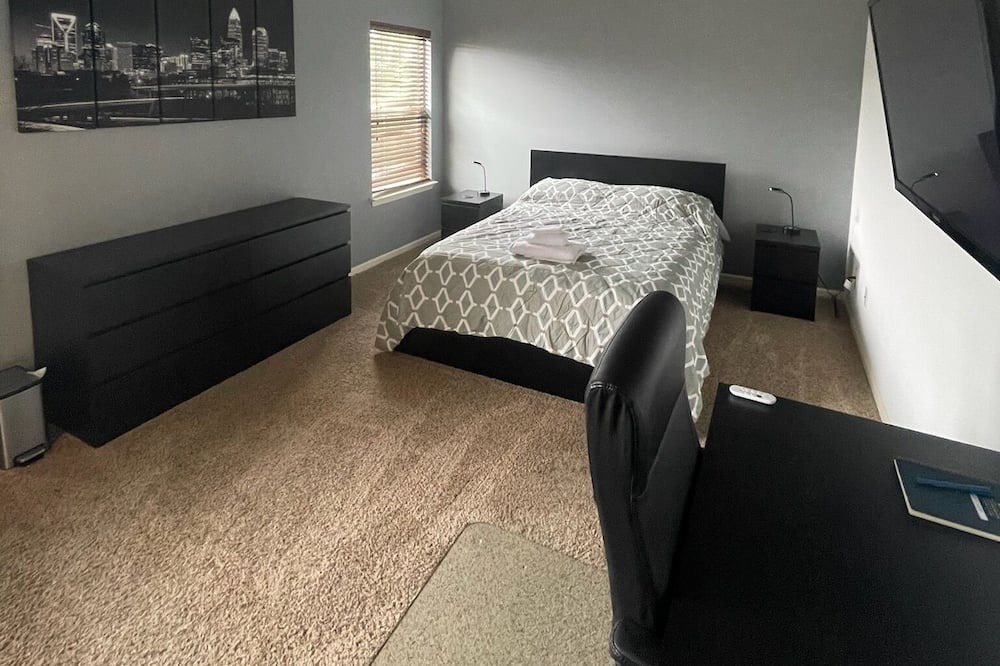 Photo of Bedroom in Harwood Lane