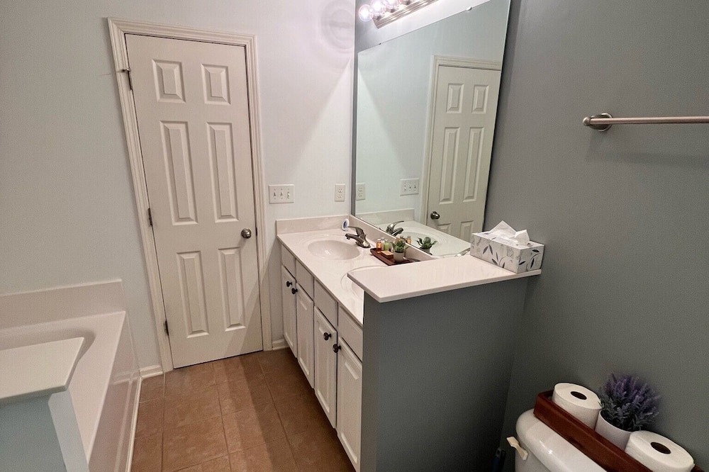 Photo of Bathroom in Harwood Lane