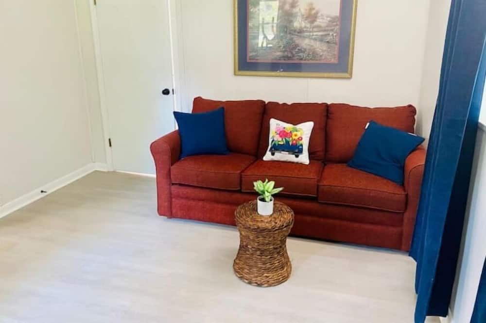 Photo of Livingroom in Newton