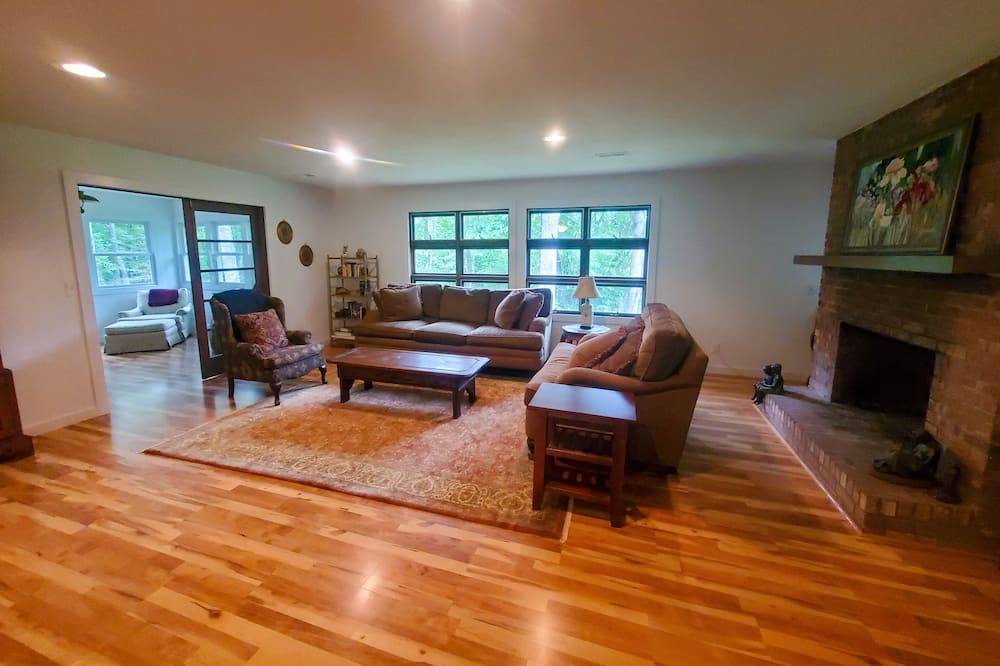 Photo of Livingroom in Zirconia