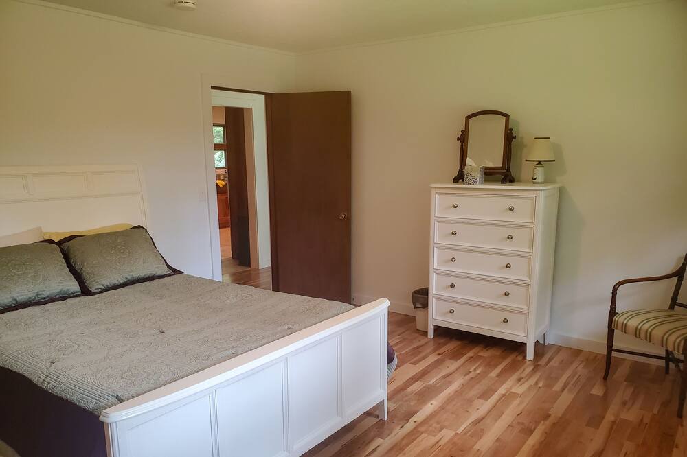 Photo of Bedroom in Zirconia