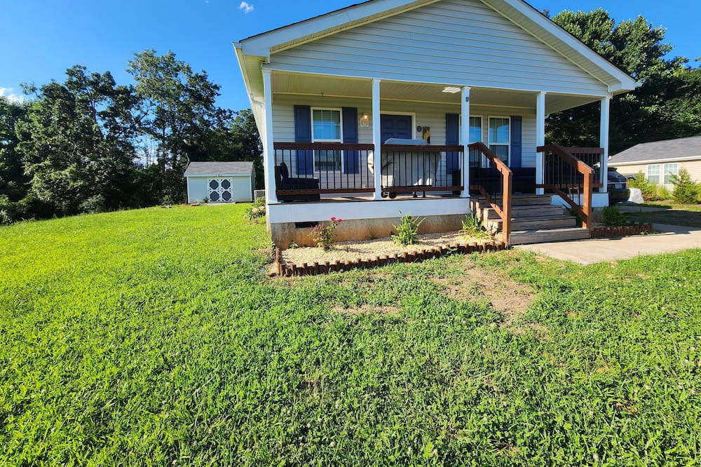 Photo of Outdoor in Weaverville