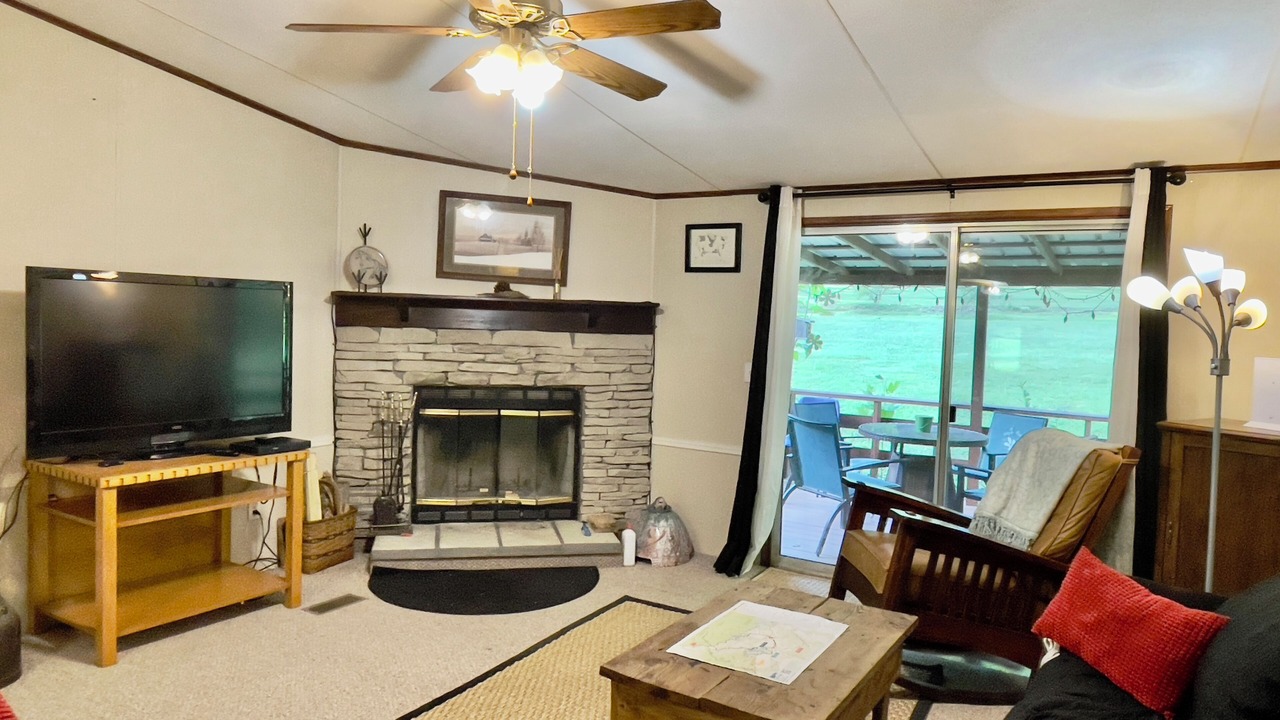 Photo of Livingroom in Robbinsville
