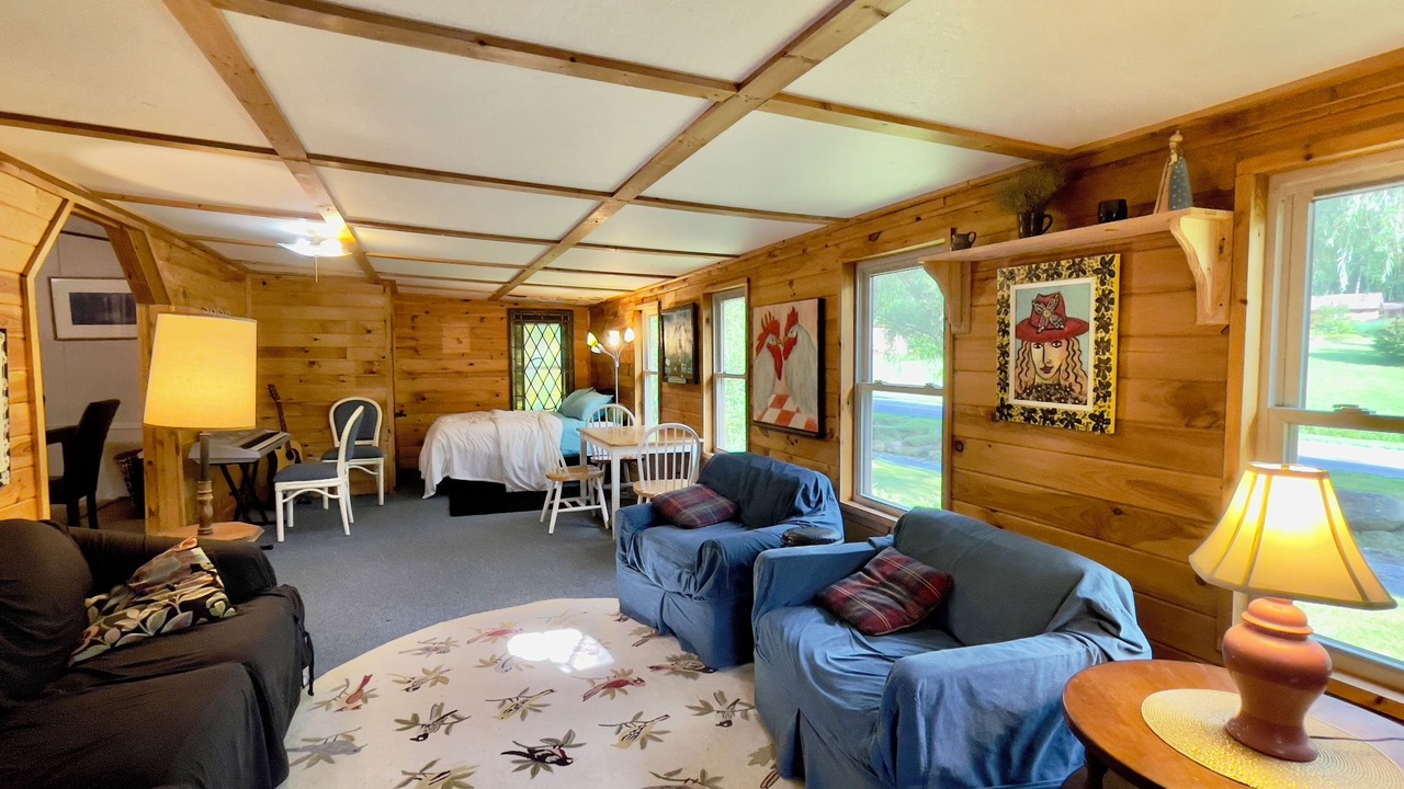 Photo of Livingroom in Robbinsville