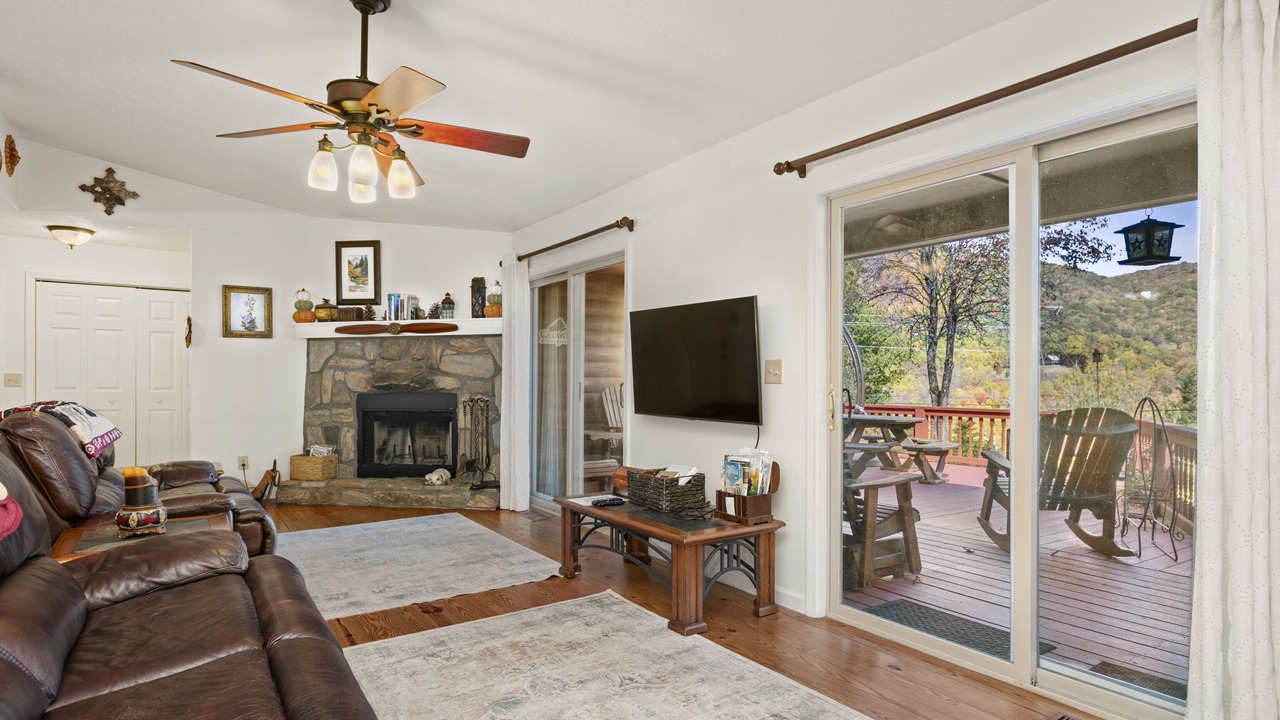 Photo of Livingroom in Settlers Ridge