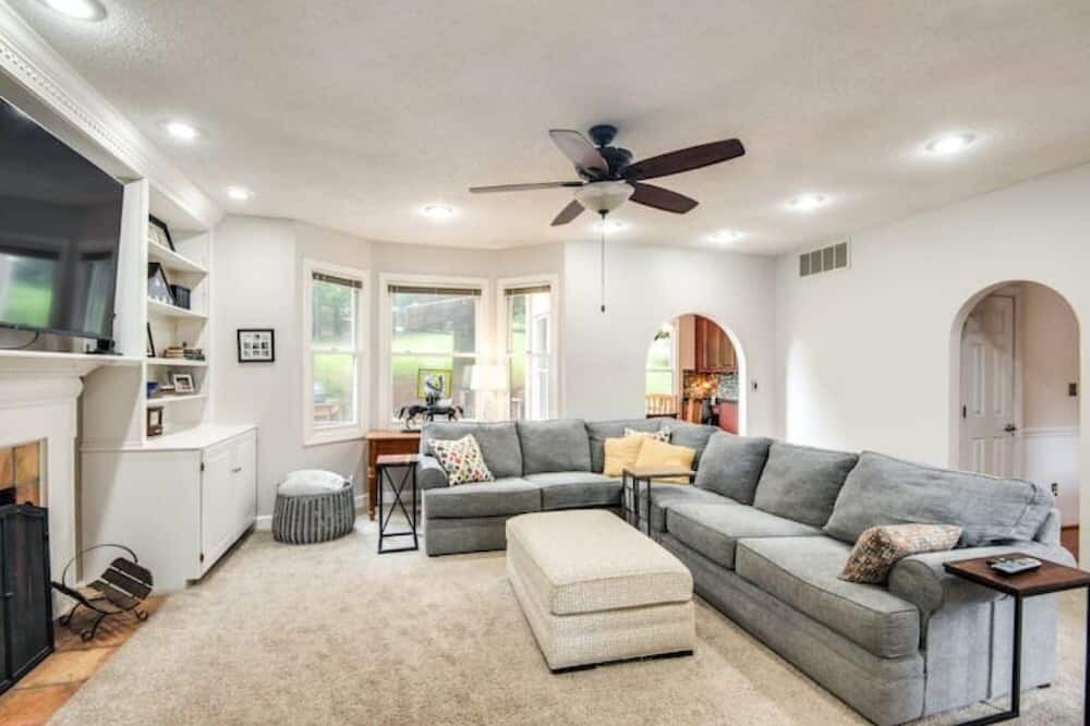 Photo of Livingroom in Hickory
