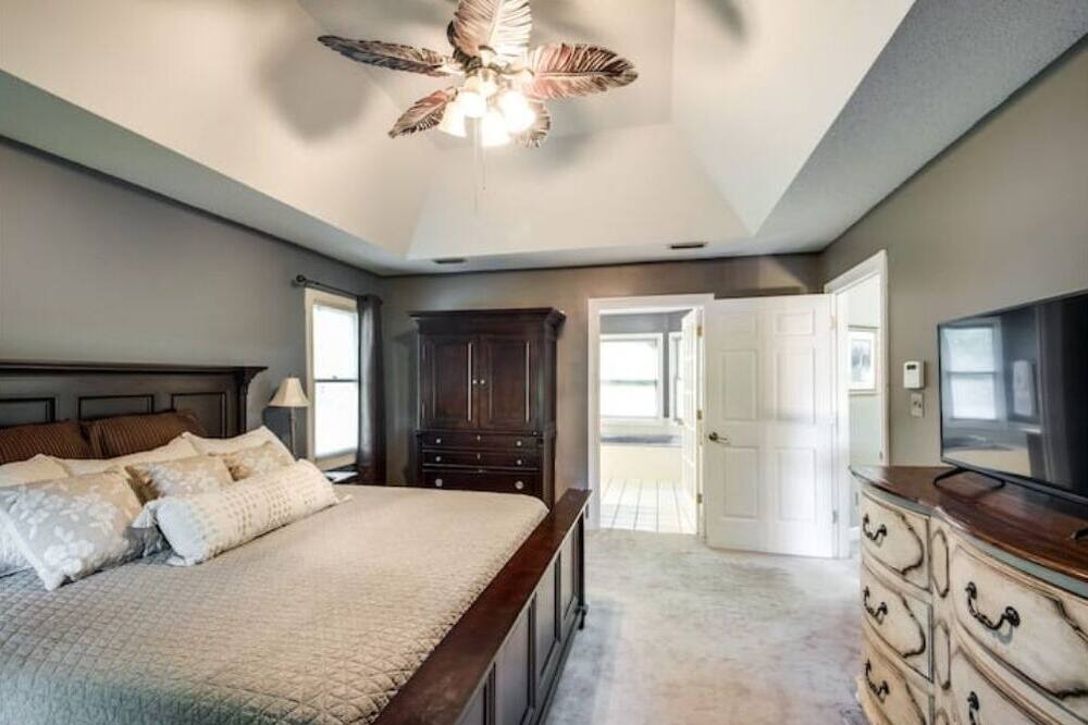 Photo of Bedroom in Hickory