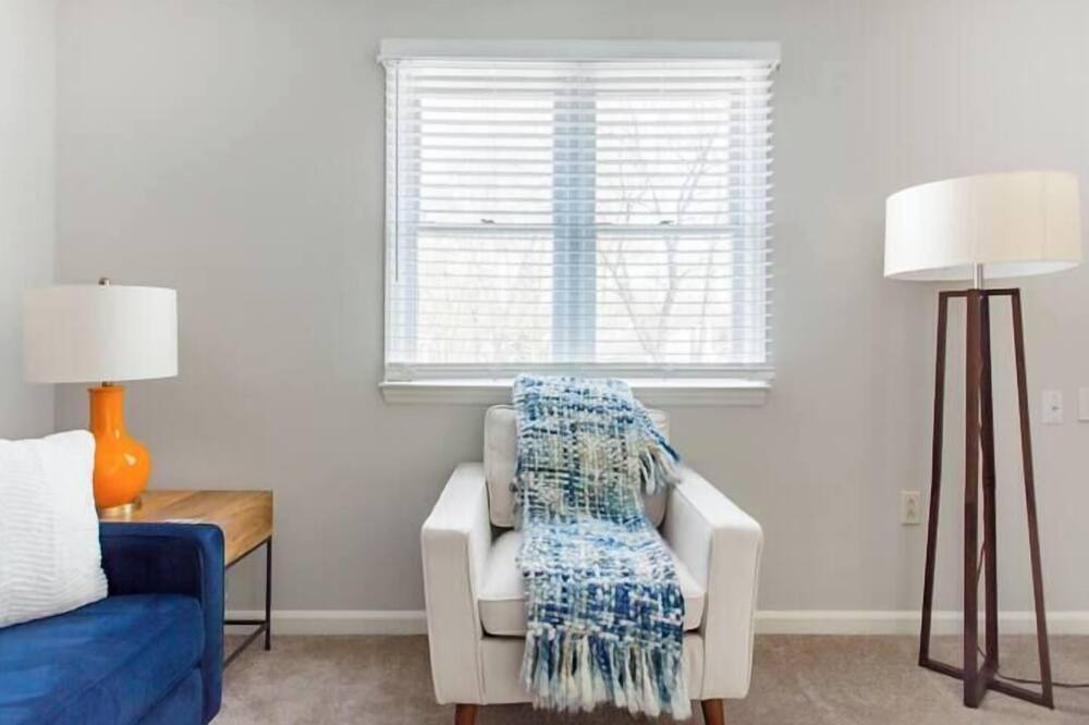 Photo of Livingroom in Northeast Raleigh