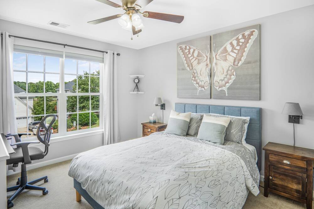Photo of Bedroom in Huntersville