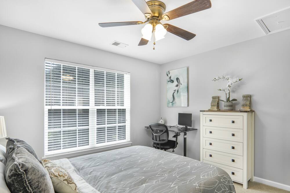 Photo of Bedroom in Huntersville