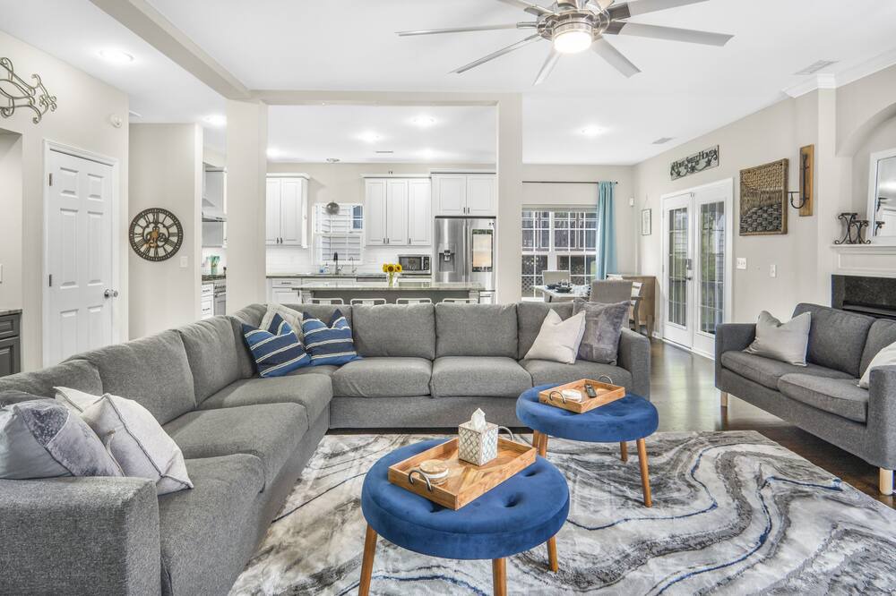 Photo of Livingroom in Huntersville