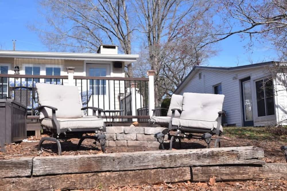 Photo of Outdoor in Albemarle