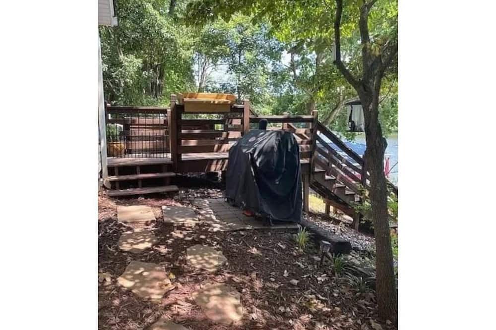 Photo of Outdoor in Albemarle