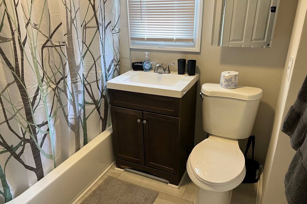 Photo of Bathroom in Biddleville