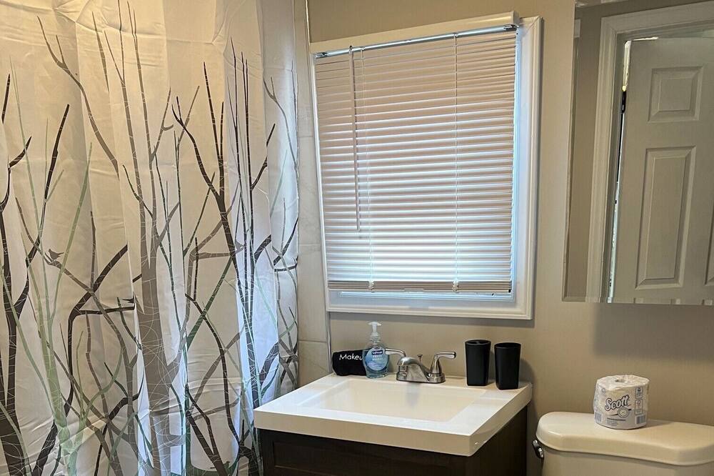 Photo of Bathroom in Biddleville