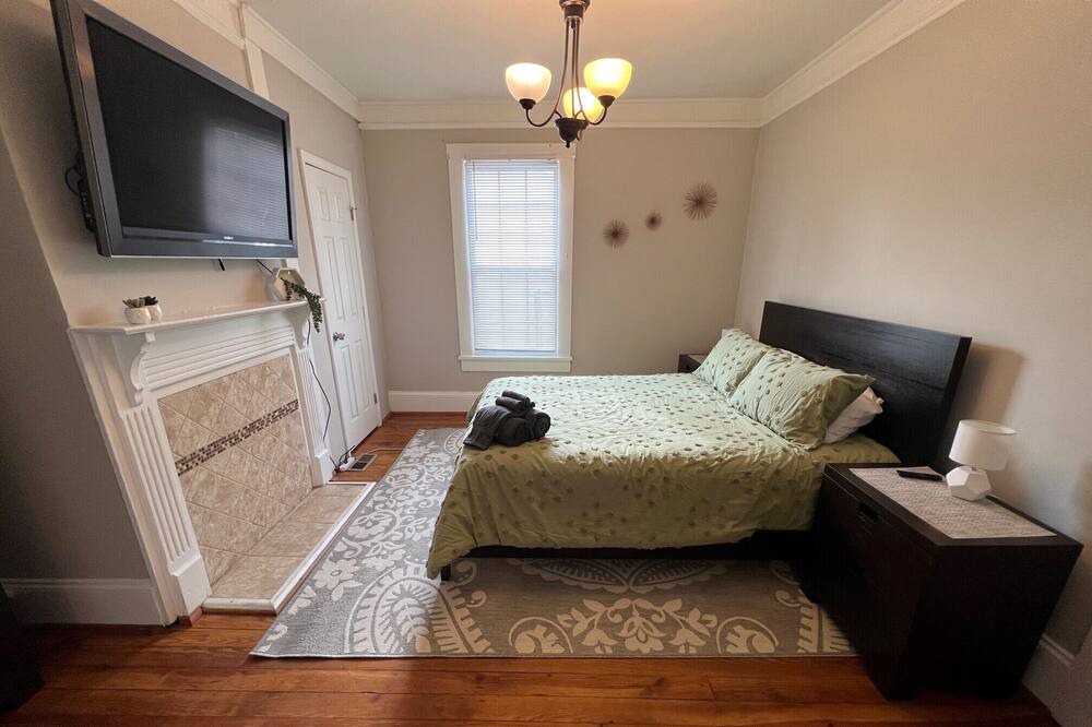 Photo of Bedroom in Biddleville