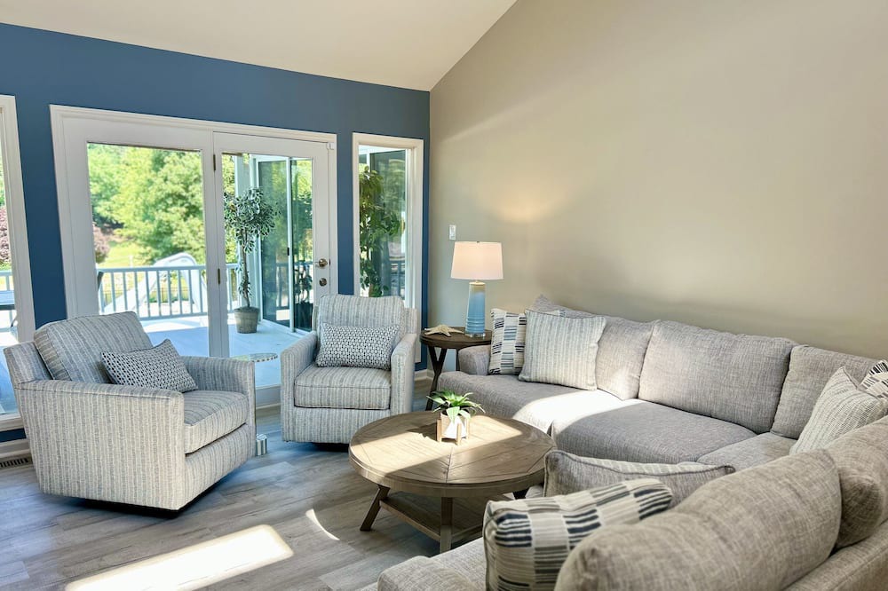 Photo of Bedroom in Westport