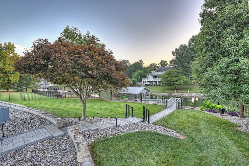 Photo of Outdoor in Westport