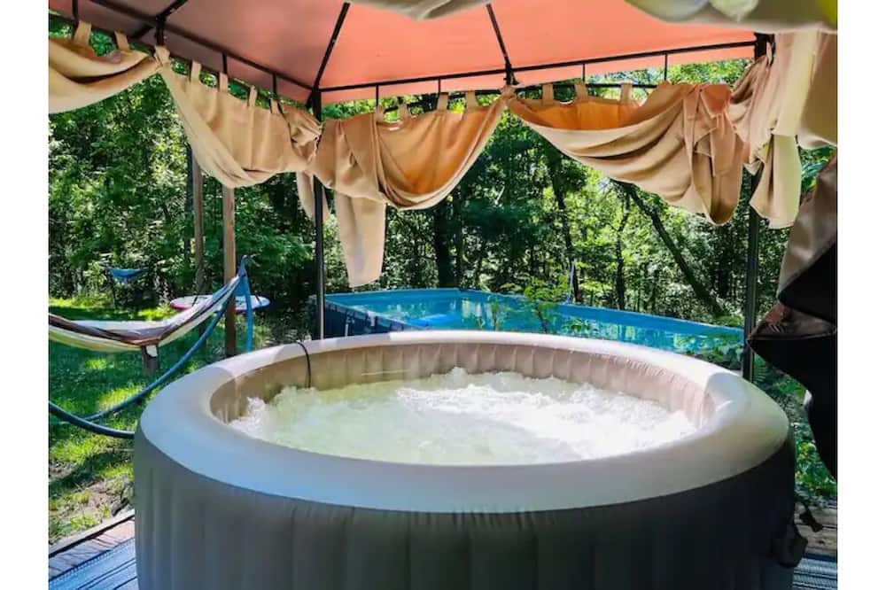 Photo of Outdoor in Weaverville