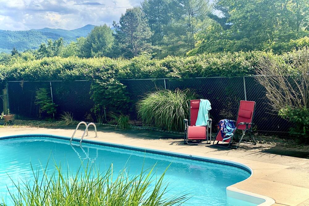 Photo of Outdoor in Candler