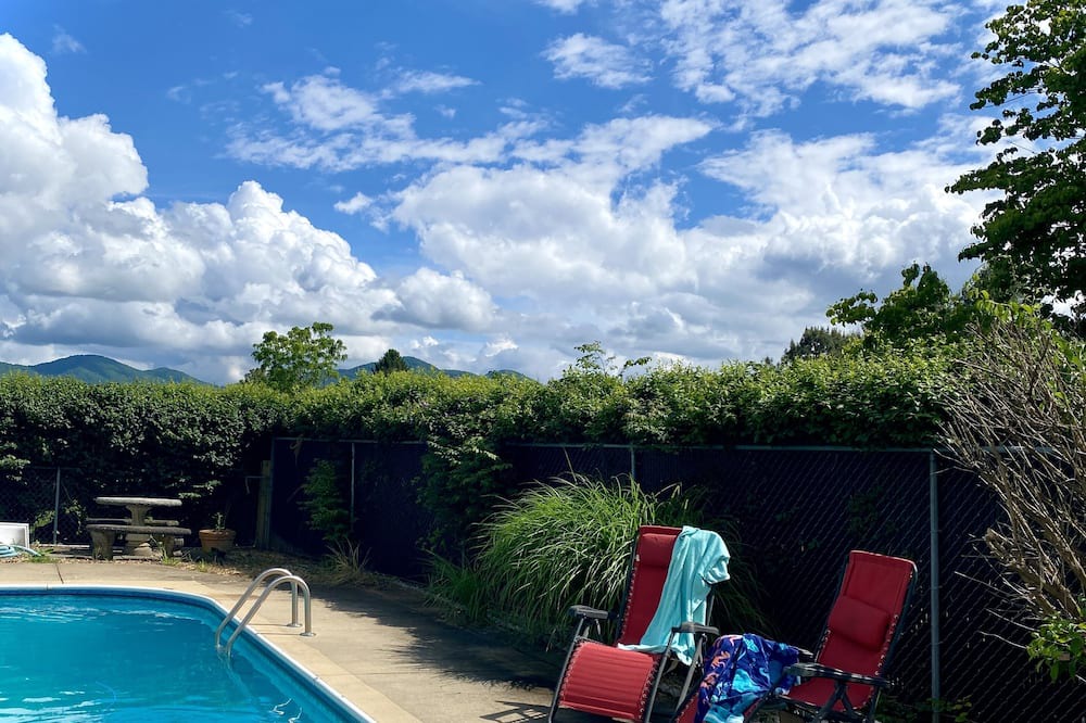 Photo of Outdoor in Candler