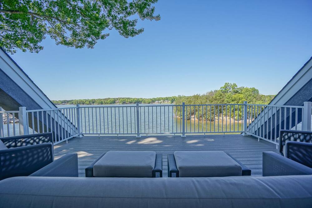 Photo of Outdoor in Steele Creek